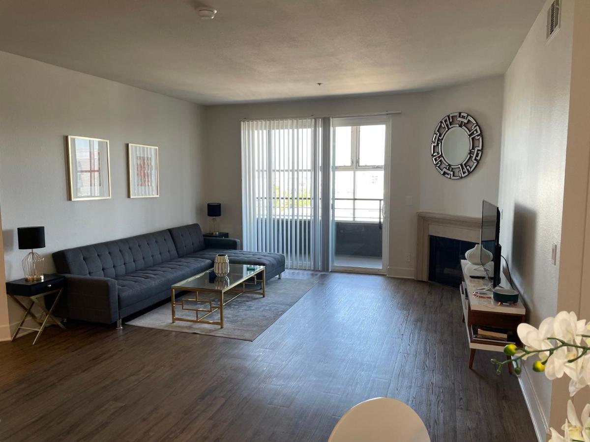 Villa Marina - Modern & Immaculate, Spacious, Gated Condo With Fireplace Pool, Gym, 2 Master Bedrooms Los Angeles Extérieur photo