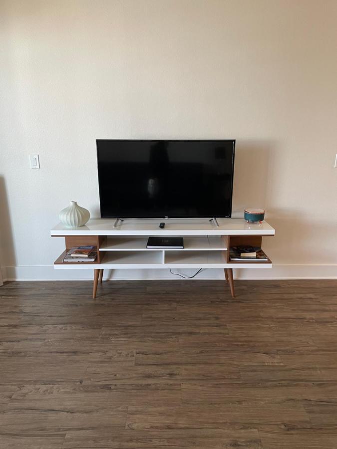 Villa Marina - Modern & Immaculate, Spacious, Gated Condo With Fireplace Pool, Gym, 2 Master Bedrooms Los Angeles Extérieur photo